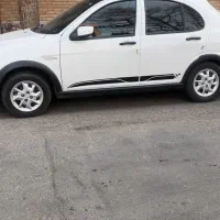 کوییک ار سفید مشکی ۴۰۲بی رنگ|خودرو سواری و وانت|محمدشهر, همایون ویلا|دیوار