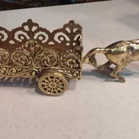 جا قاشق و چنگال کالسکه اسب برنجی نوی نو هست