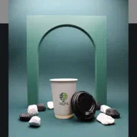 لیوان پلاستیکی و کاغذی