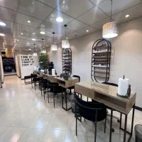 اجاره میز ناخن و تخت مژه و صندلی بافت