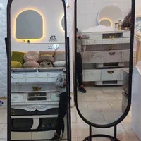 آیینه قدی و ایستاده