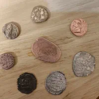تعدادی سکه قدیمی