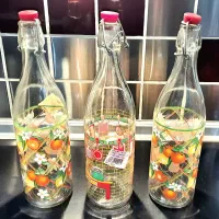 بطری طرح دار CERVE ایتالیا ۱۹۹۵ میلادی|ظروف نگهدارنده، پلاستیکی، یک‌بارمصرف|تهران, مجیدیه|دیوار