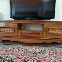 میز کنسول و زیر تلویزیون