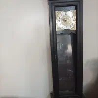 ساعت دیواری ایستاده