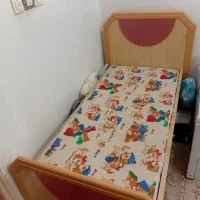 تخت کودک همراه تشک|اسباب و اثاث بچه|خرمشهر, |دیوار