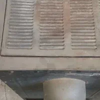 بخاری قدیمی پر قدرت نیاز به تعمیر