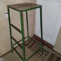 چهار پایه‌اهنی‌جنس‌محکم