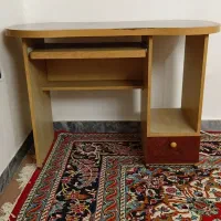 میز تحریر سالم