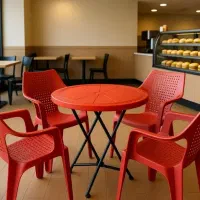 میز و صندلی پلاستیکی رستوران و غذاخوری طرح حصیری