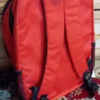 یک کیف کوله ای قرمز سالم اسپرت و تمیز|کیف، کفش، کمربند|مشهد, بلال|دیوار