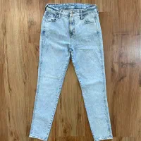 شلوار جین زنانه