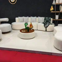 نجار رکوب ماهر ونیروی ساده در مبلمان راحتی