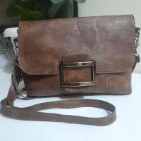 تعدادی کیف دوشی زنانه بفروش می رسد|کیف، کفش، کمربند|تهران, چهارصد دستگاه|دیوار