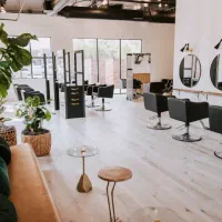 اجاره اتاق در سالن زیبایی