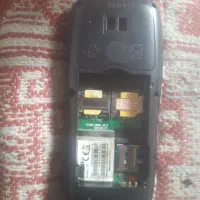 یک عدد گوشی ساده بلوتوث دار قابل وصل به ایرپاد .