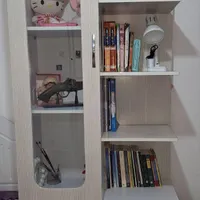 کتابخانه و ویترین