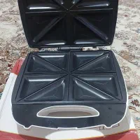 ساندویچ ساز فلر