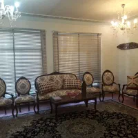 مبل سلطنتی فرحی اصل .سالم با چوب جنگلی