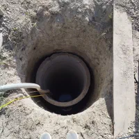 مقنی و چاه کن