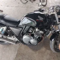 سی بی ۴۰۰