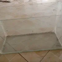 آکواریوم با وسیله های جانبی