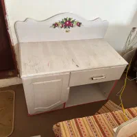 میز بغل تخت