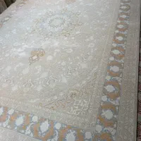 جفت فرش۹متری دیزاین۱۲۰۰شانه درحدنوتمام نخ گلبرجسته|فرش|مشهد, شهید مطهری|دیوار