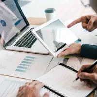 استخدام مهندس عمران یا معماری خانم