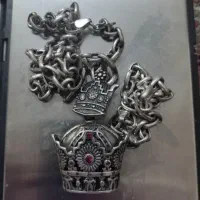 گردنبند تاج بهمراه زنجیر ودستبند نقره