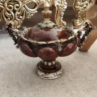 تعدادی گل و گلدان|گل مصنوعی|ایلام, |دیوار