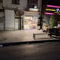 بر خیابان لاله زارنو چ منوچهری(خریدارقیمت بده)تهات