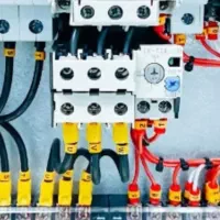 خدمات برق ساختمان وصنعتی حتی تعطیلات