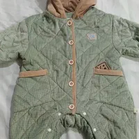 تعدادی لباس بچه درحدنو