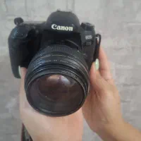 دوربین کنون 77d همراه با لنز 85 mm و f 1/8|دوربین عکاسی و فیلم‌برداری|شیراز, معالی‌آباد|دیوار