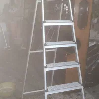 نردبان آلومینیومی ۶ طبقه
