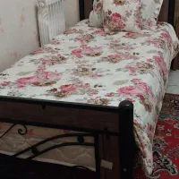 تخت یک نفره|تخت و سرویس خواب|تهران, گلستان (شهرک راه آهن)|دیوار