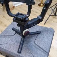 لرزشگیر ژیون کرین ۳ لب|دوربین عکاسی و فیلم‌برداری|تبریز, |دیوار