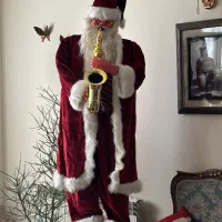 عروسک بابانوئل ۲ متری رقصان