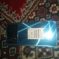 گوشی پوکو در حد نو بدون هیچ مشکلی فقط ی ضربه ای