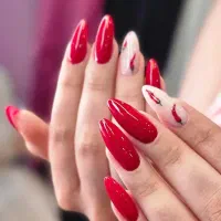خدمات کاشت ناخن، ترمیم ،طراحی، پدیکور