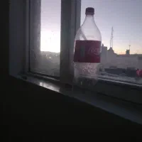 بطری نوشابه تمیز برای پر کردن رب و آبلیمو