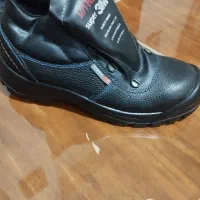 کفش ایمنی نو و آکبند|کیف، کفش، کمربند|اردبیل, |دیوار