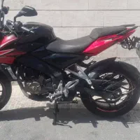 باجاج ns200