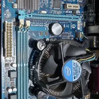 مادربرد h61 به همراه cpu i3 نسل دوم|قطعات و لوازم جانبی رایانه|تهران, امامزاده حسن(ع)|دیوار
