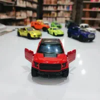 ماشین فلزی(ماکت فلزی)موزیکال|اسباببازی|شیراز, شهرک سراج|دیوار