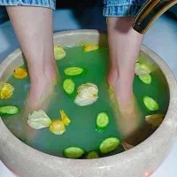 کاشت ناخن پدیکورپا لمینت ژلیش آموزش مجازی وحضوری|خدمات آرایشگری و زیبایی|مشهد, گلبرگ|دیوار