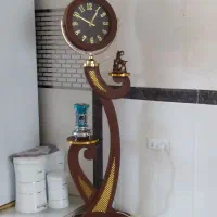 ساعت پایه دار