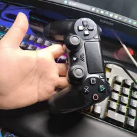 دسته ps4 اورجینال قدیمی خود کنسول