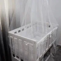 تخت چوبی نوزادی